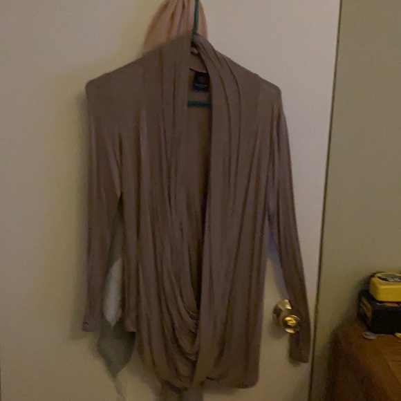 Clothes - Picture 8 of 16